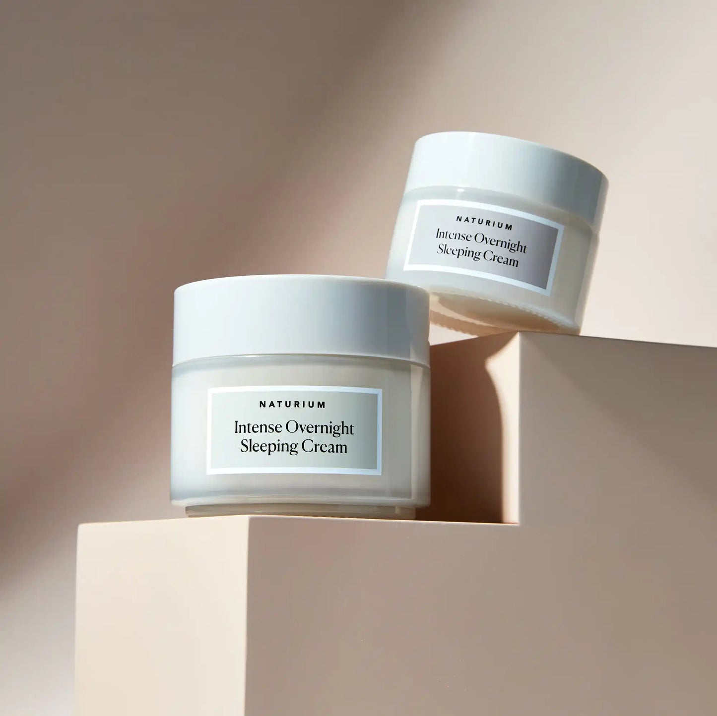 intense-overnight-sleeping-cream-jumbo-h2 11_18_2021_Naturium0552-crop.webp