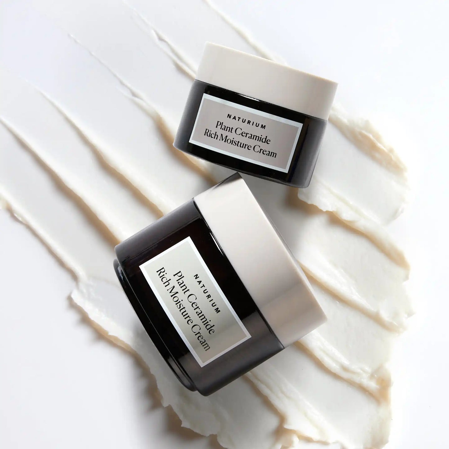 plant-ceramide-rich-moisture-cream-jumbo-w8 11_18_2021_Naturium0575-crop.webp
