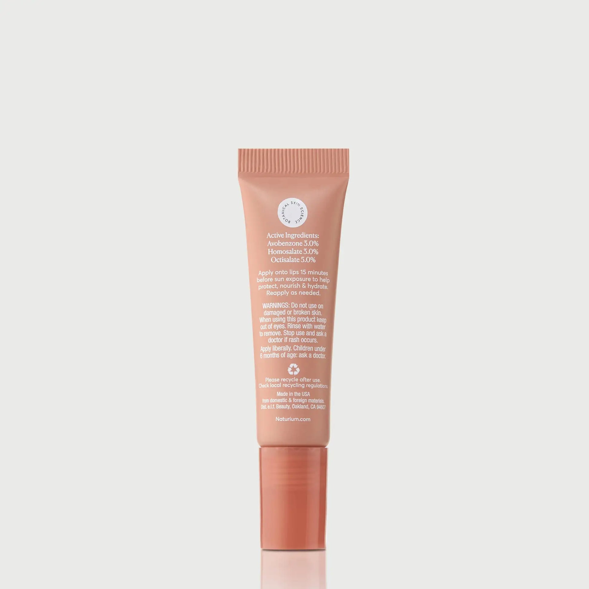 phyto-glow-lip-balm-spf-45-getaway-s4 NATR-10126_PhytoGlow_SPF_Getaway_primary_capon_back_bonebkgd_1.webp